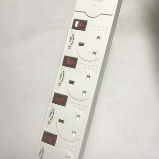 NACREOUS Profesional UK Plug Home 4 / 6 Gang 3 m Toma de corriente Cable de extensión Switch Cargador Plug and Play Cable de electricidad Faja electrica (6)