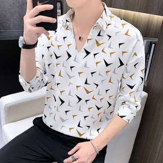 los hombres de verano casual camisa de manga corta de negocios de gran tamaño shitrs 2021 nuevo coreano suelto de los hombres de manga corta t-shirt casual moda cuadros v-cuello camisa de manga media camiseta