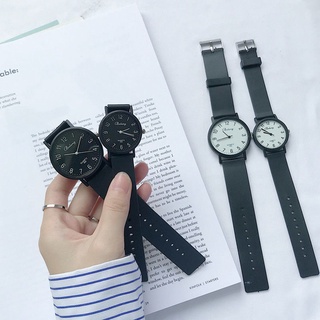 [Stock] reloj negro estilo coreano simple versión coreana del reloj de estudiante impermeable estilo universitario retro arte pareja un hombre y una mujer