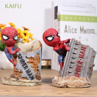 KAIFU Regalos Spider - Man Pen Para los niños Modelo de estatua Portaplumas Muñeca de juguete Anime Suministros domésticos y de oficina Colección Originalidad Resina Diagrama de acción Spider - Man