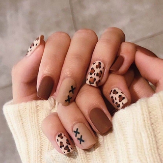 We Flower [con pegamento] 24PCs cubierta completa puntas esmeriladas café leopardo impresión uñas falsas arte DIY manicura