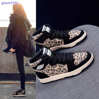 Leopardo impresión de alta parte superior zapatos de las mujeres s otoño estilo caliente todo-partido zapatos de fondo plano 2021 otoño deportes y ocio estudiante solo zapatos