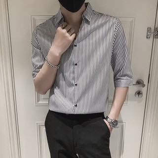 Camisa de los hombres de manga corta slim-fit coreano de los hombres casual de tres cuartos de manga camisa de moda guapo verano rayas top con mangas