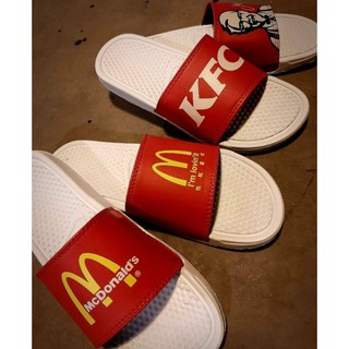 Sndl Nike McDonald's sandalias, Nike KFC Slides sandalias, Nike Benassi Grade Ori Vietnam sandalias (Arrowroot)
