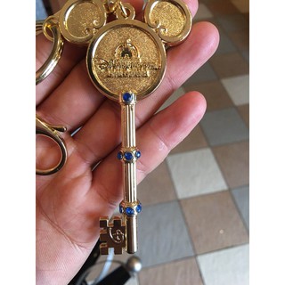 Shanghai Disney compras nacionales Disney castillo tipo de llave llavero llavero regalo de recuerdo (4)