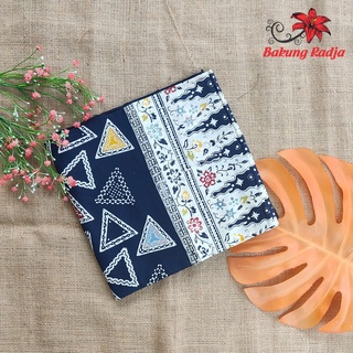 Batik tela motivo triángulo hermoso floral