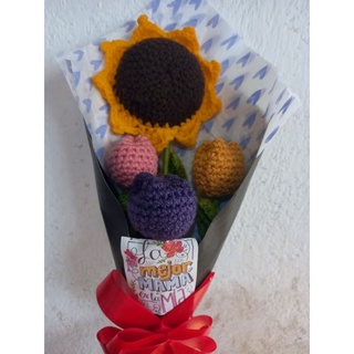 mini ramo crochet tulipanes y girasol