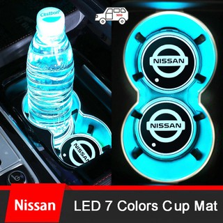 2pcs 68mm 7 colores LED Estera para taza de agua Luz del coche Posavasos luminoso Soporte para vasos de agua Estera antideslizante Impermeable Colorida Posavasos Carga USB para Nissan