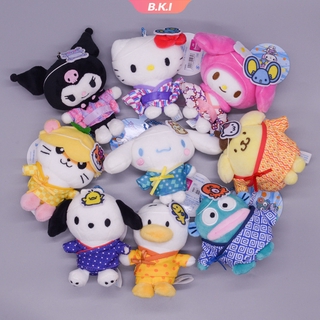 Sanrio Kimono serie muñeca de felpa Kuromi MyMelody Hello Kitty Cinnamoroll Pachacco Pom Pom Purin peces monstruo Shell pato gato peluche bolsa de muñeca colgante Boutique muñeca