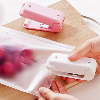 amymoons portátil sellador de calor paquete de plástico bolsa de almacenamiento mini máquina de sellado práctico adhesivo y sellos para alimentos snack accesorios de cocina | clips de bolsa |hogar & gar