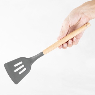 Juego de utensilios de cocina de silicona con mango multifunción de madera antiadherente espátula cucharón batidor de huevo (9)