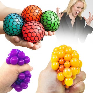 （color random）Grape Ball Toys Anti Stress Toy Pressure Balls / Anti Stress Fidget Toys Squishy Toys / Soft Rubber Anti Stress Face Reliever Grape Ball Random Color / Relief Soothing Fidgets Healthy Funny Squeeze Tricky Toy