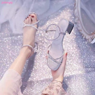 Una palabra hebilla con diamantes de imitación sandalias de las mujeres de tacón grueso de verano de la moda zapatos exteriores de las mujeres 2021 estilo zapatillas de desgaste
