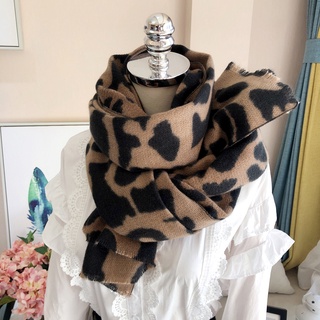 Kaka mismo estilo estampado de leopardo bufanda de estilo coreano para mujer invierno todo a juego grueso cachemir-como moda de moda cálida mantener bufanda de doble cara