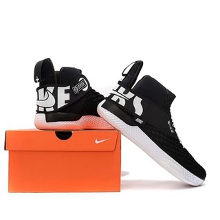 Nike Zoom UNVRS - negro y blanco zapatos de baloncesto (1)
