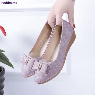 Women s shoes soft-soled non-slip mother shoes middle-aged and elderly spring and summer women s shoes comfortable shallow mouth flat wedge sandals working women s shoes (1)