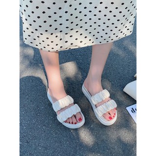 Sandalias y zapatillas de las mujeres exterior desgaste red rojo moda 2021 nuevo verano fondo grueso aumento pliegues palabra casual ins marea