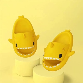 Sandalias y zapatillas de verano antideslizantes para niños de tiburón de dibujos animados para el hogar