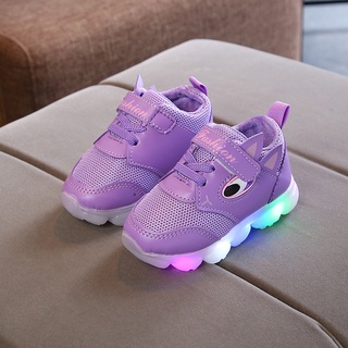 2021 nueva luz brillante de los niños de la junta de zapatos para niños y niñas con luz casual zapatos coreanos de luz LED zapatos zapatillas de deporte (2)