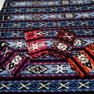 Base negra tejida batik tela motivo dama de honor uniforme batik fábrica