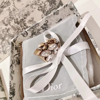 El anillo de cristal de la hoja de Dior está hecho del material original con un tamaño portátil de doble cara de 678 (2)