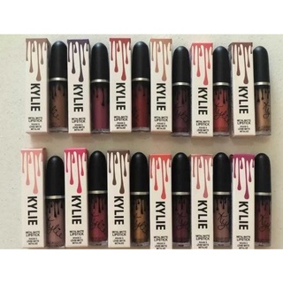 Set de 12 pzs Labiales Kylie Lipstick Diferentes tonos