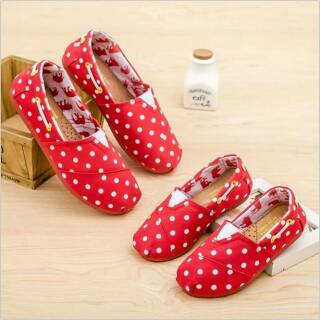 Rojo polka zapatos planos
