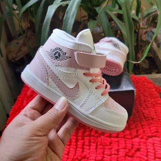 Nike jordan niños zapatos rosa blanco