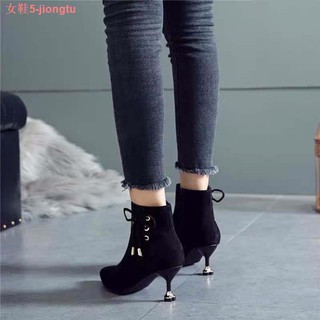 2020 verano completo y temporada fresco stiletto esmerilado botas cortas mujeres lado cremallera tacón medio Martin botas con estilo coreano piernas puntiagudas