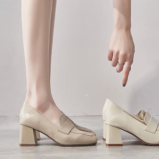 Zapatos de tacón de primavera grueso para mujer2020Nuevos zapatos de cuero de estilo británico con tacones altos y puntera cuadrada que combinan con un solo Pedal (2)