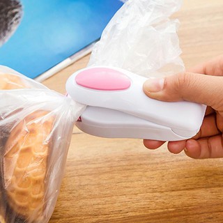 Japanese-style sealer mini cute snack plastic bag household portable hand pressure (4)